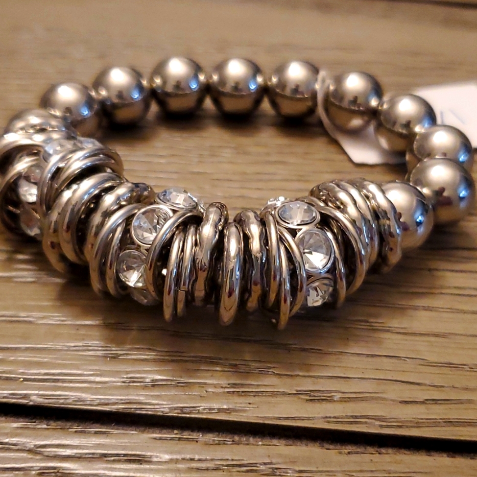 Cookie Lee Stretch Bracelet 11$